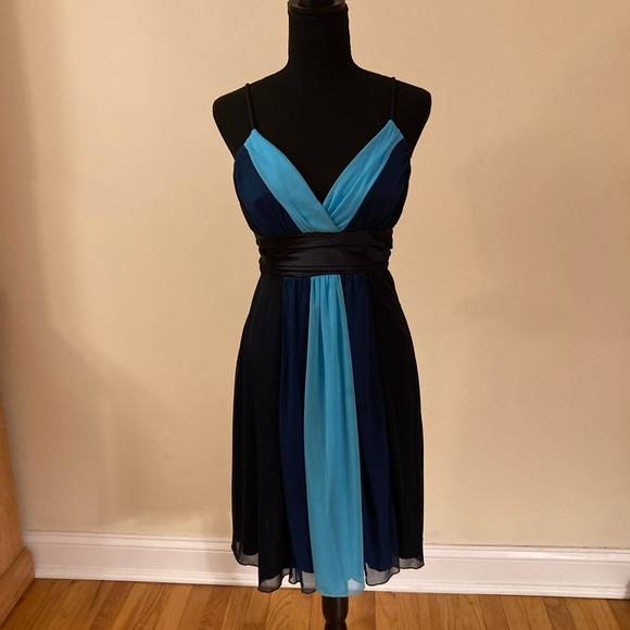 Black and Blue Spaghetti Strap Dress Size Juniors Large - Picture 1 of 2